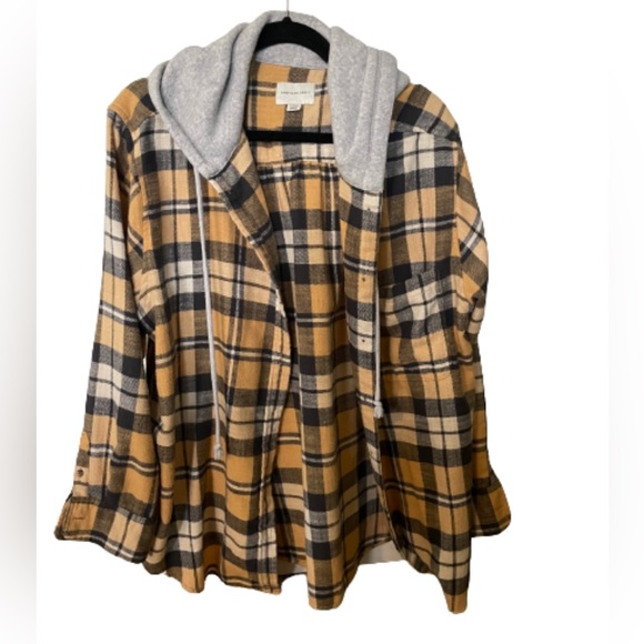 American Eagle Outfitters Tops - American Eagle hooded flannel-size XL-yellow /navy